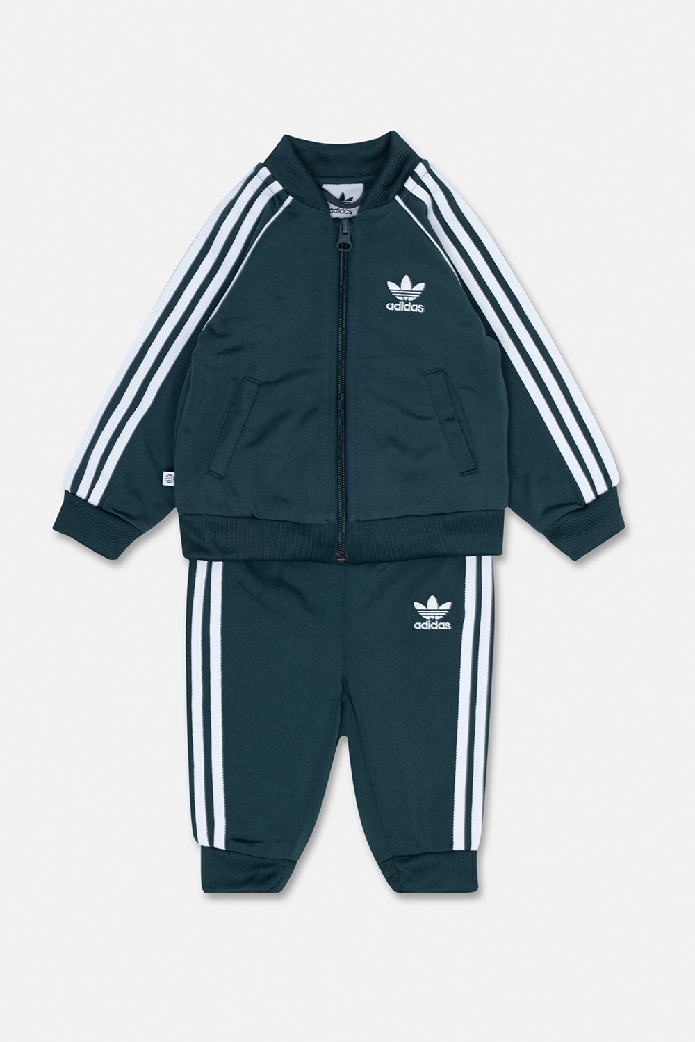 Adidas kids 2024 size 4